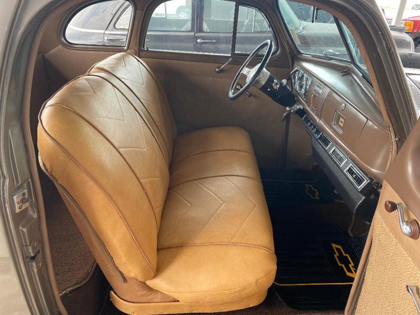1939 Pewter /Tan Chevrolet Master 85 (21JB0524722) with an 350 V8 Chevrolet engine, Automatic transmission, located at 1687 Business 35 S, New Braunfels, TX, 78130, (830) 625-7159, 29.655487, -98.051491 - Photo#7